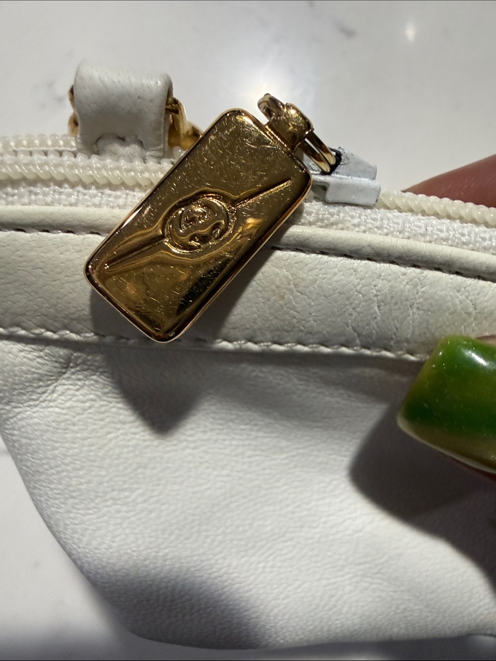 Gucci White Leather Mini Coin Pouch with Gold Zipper - Picture 7 of 13